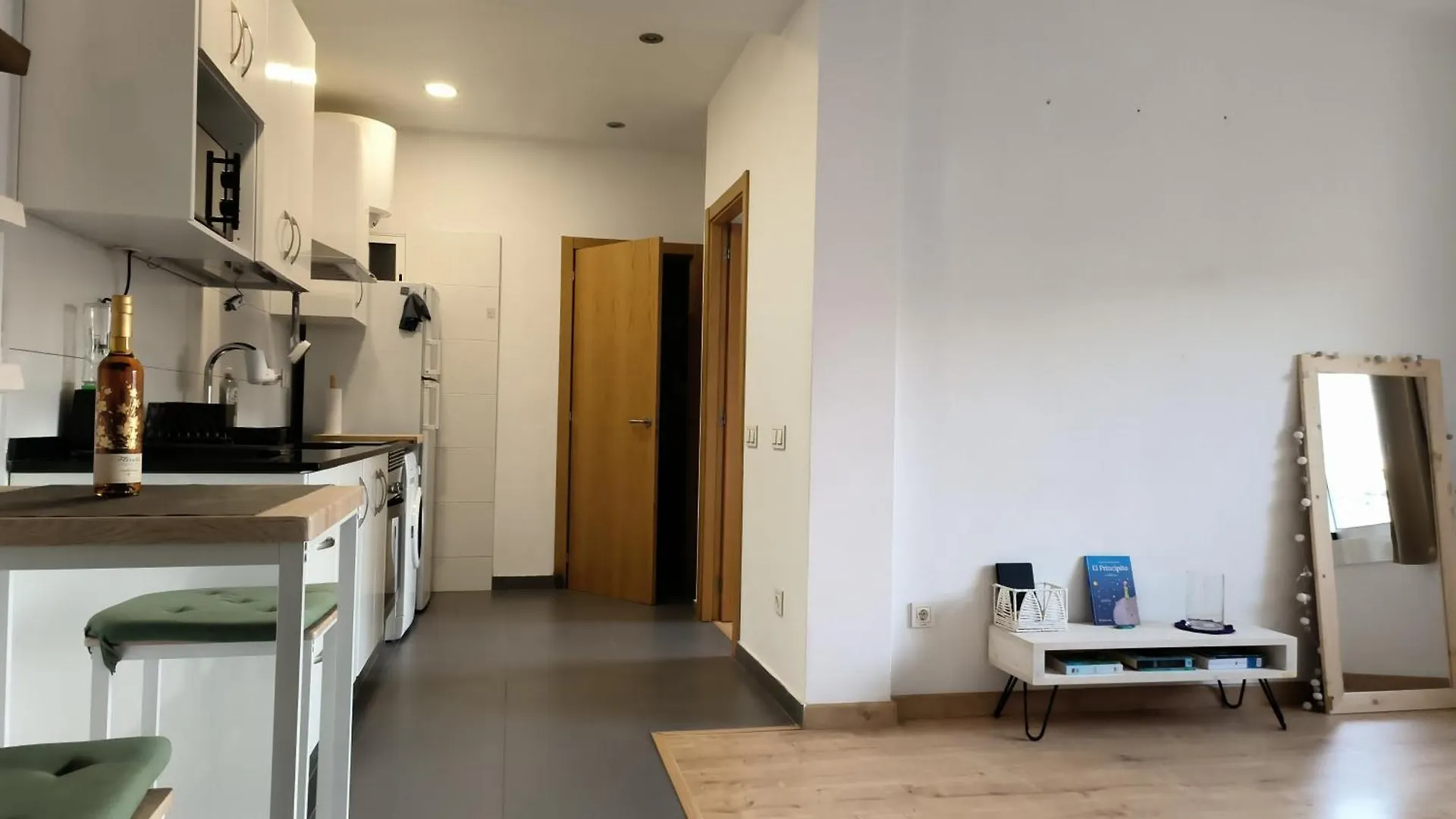 Bright And Comfy Remote Work Bcn Apartment Barcelona