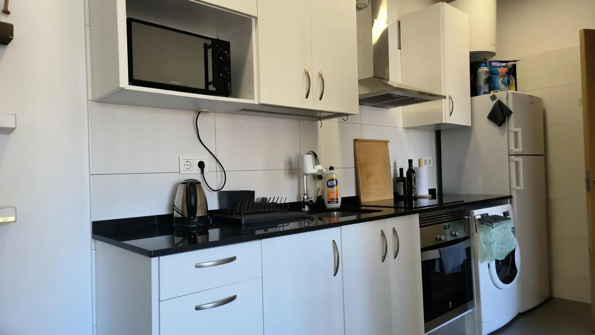 Bright And Comfy Remote Work Bcn Apartment Barcelona